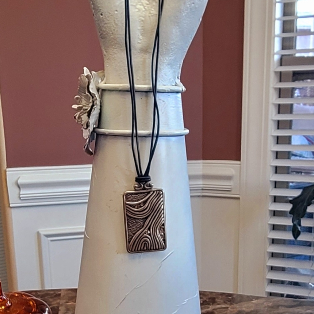 Necklace with wire earrings